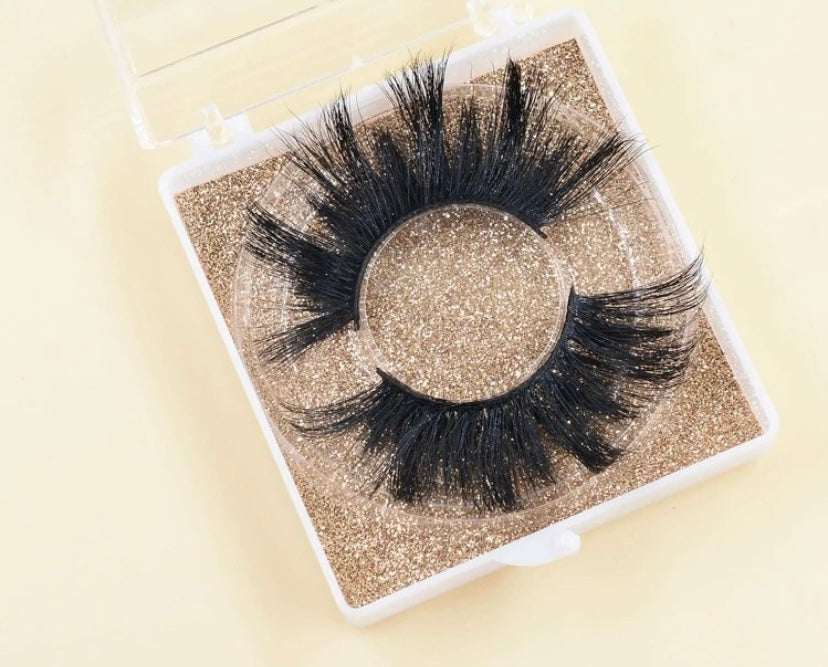 Voluminous faux mink lashes